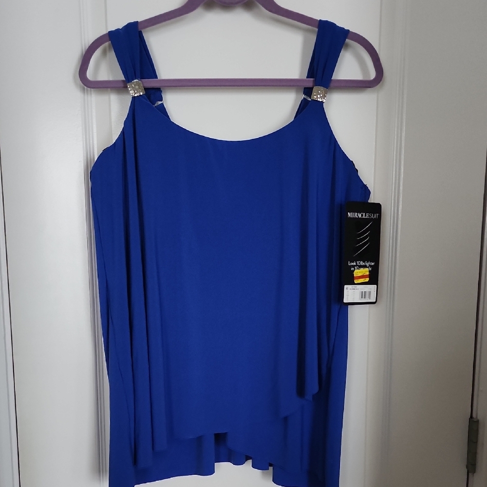 MIRACLESUIT Vibrant Royal Blue Swim Top Size 18